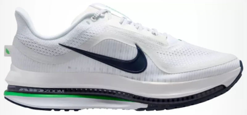 Nike Pegasus 42 blanca con detalles verdes, vista lateral
