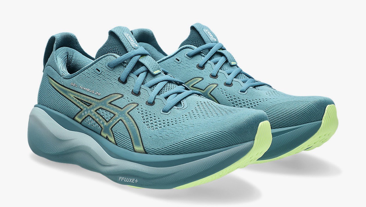 ASICS Gel-Nimbus 29 azul, con la mediasuela blanda y la puntera verde lima